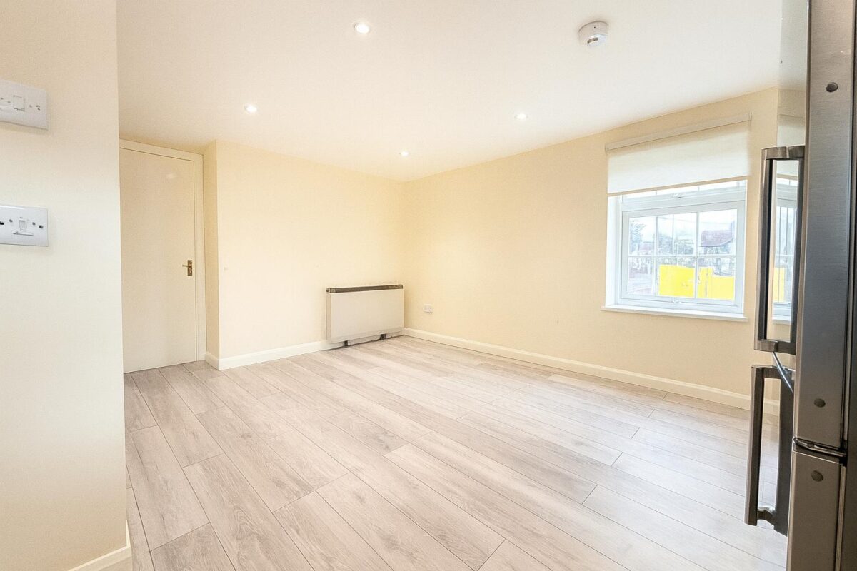 1 Bedroom Flat To Let - HP12