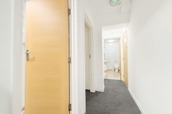 Double Room To Let - HP12