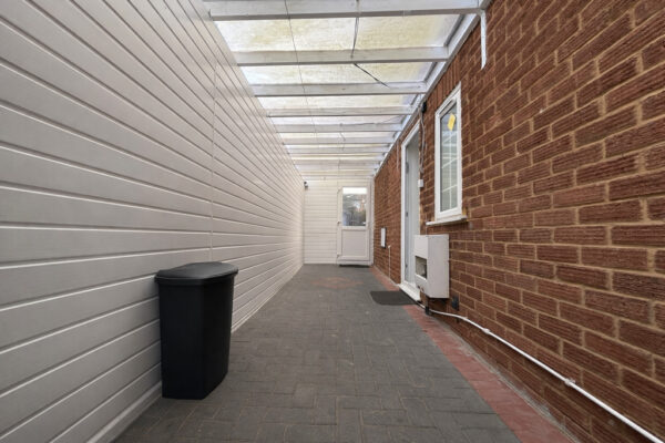 3 Bedroom House To Let - HP12