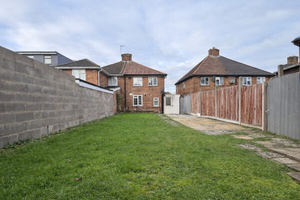 3 Bedroom House To Let - HP12