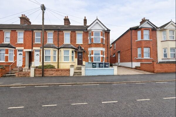 3 Bedroom House To Let - HP12