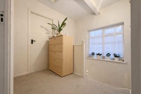 3 Bedroom House To Let - HP11