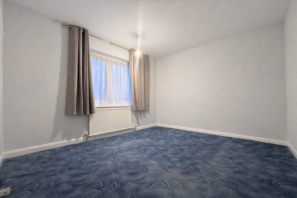 3 Bedroom House To Let - HP11