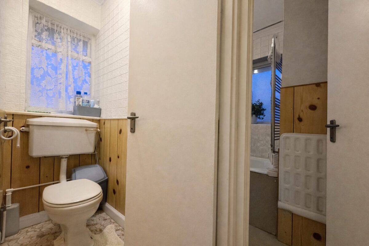 3 Bedroom House To Let - HP11