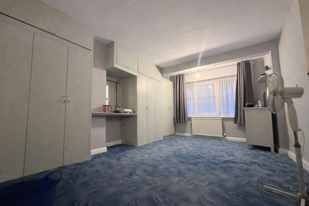 3 Bedroom House To Let - HP11