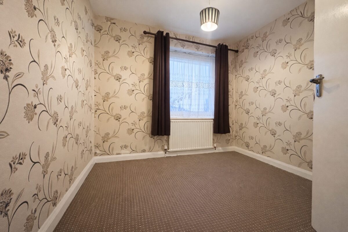 3 Bedroom House To Let - HP11
