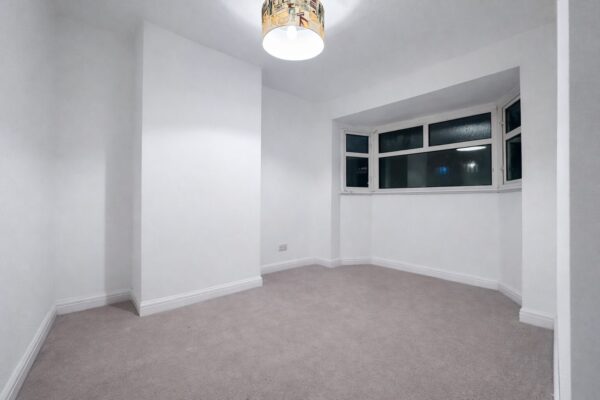 3 Bedroom House To Let - B69