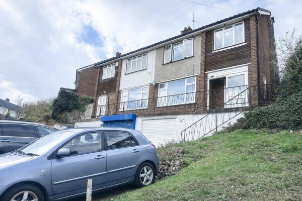 4 Bedroom Student House To Let - HP13