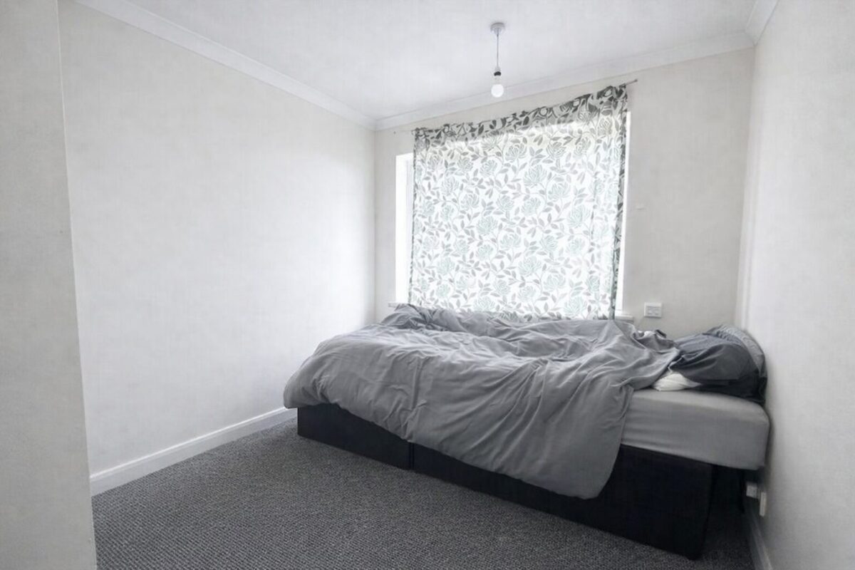 4 Bedroom Student House To Let - HP13