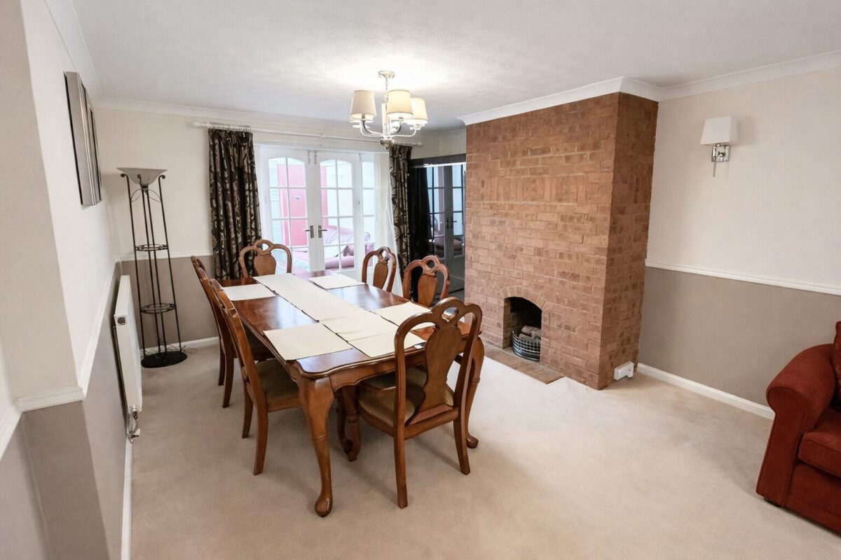 4 Bedroom House To Let - HP13