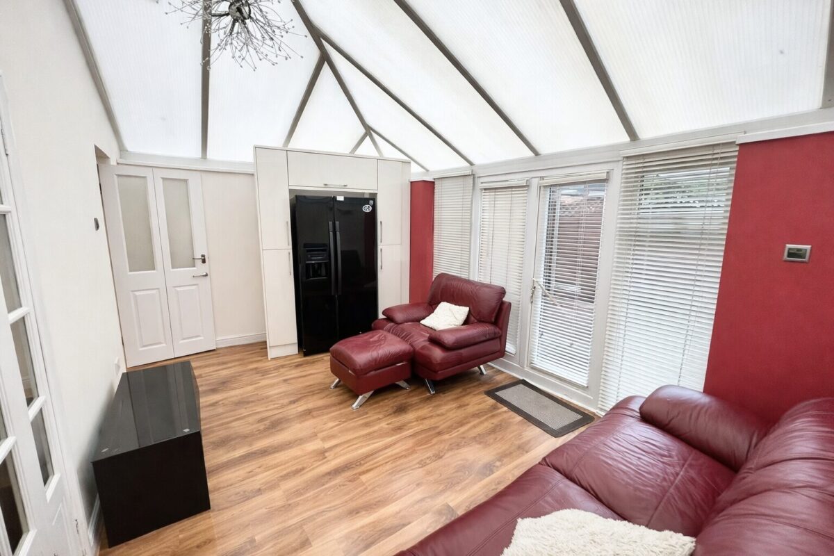 4 Bedroom House To Let - HP13