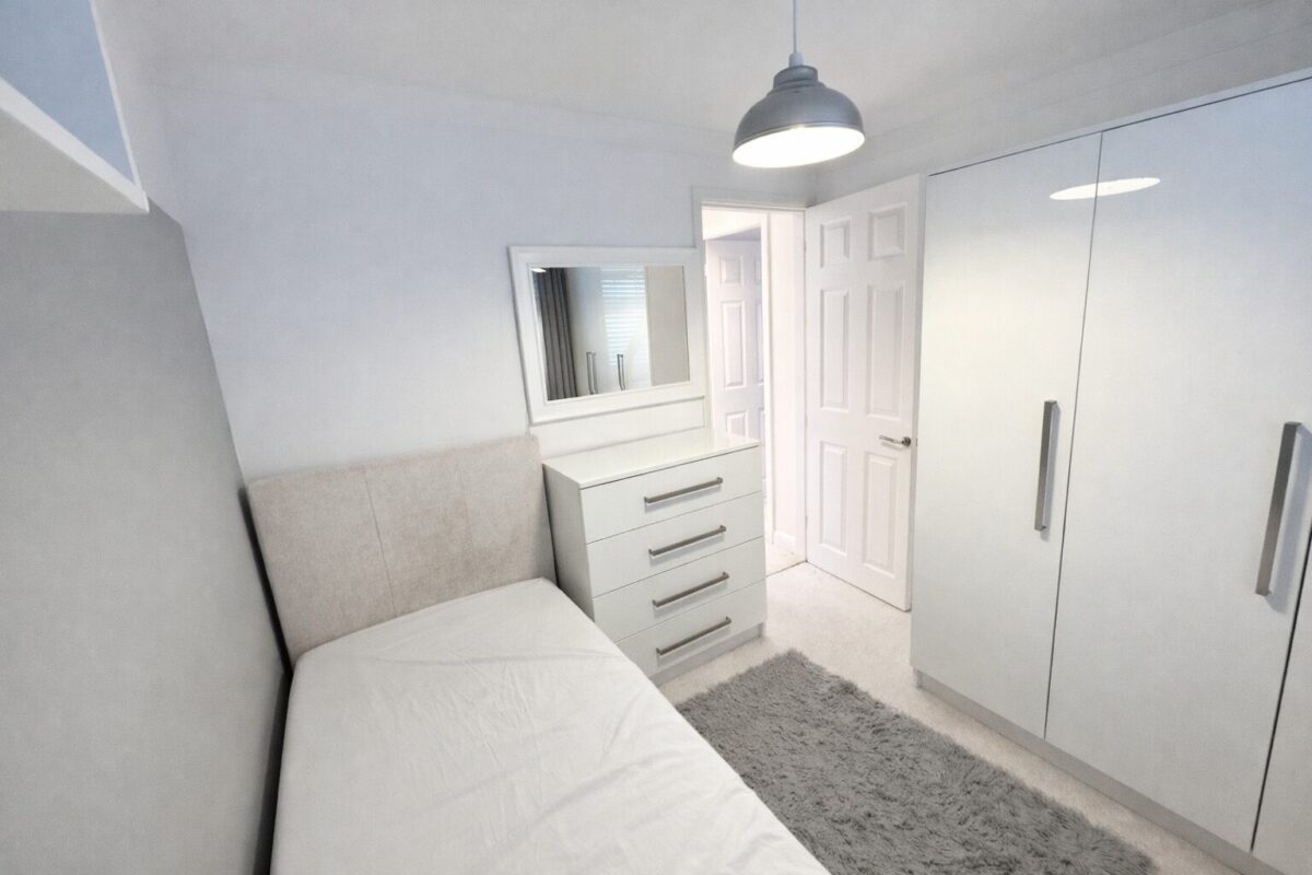 4 Bedroom House To Let - HP13