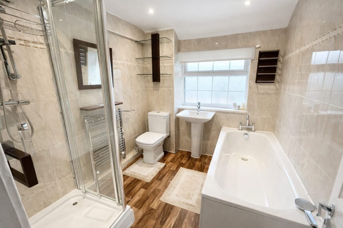 4 Bedroom House To Let - HP13