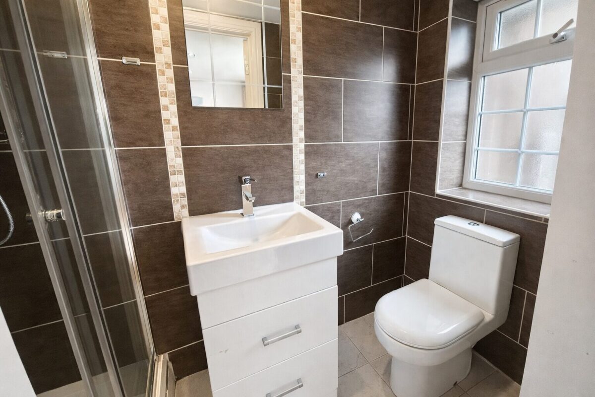 4 Bedroom House To Let - HP13