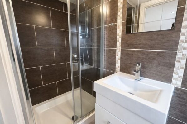 4 Bedroom House To Let - HP13