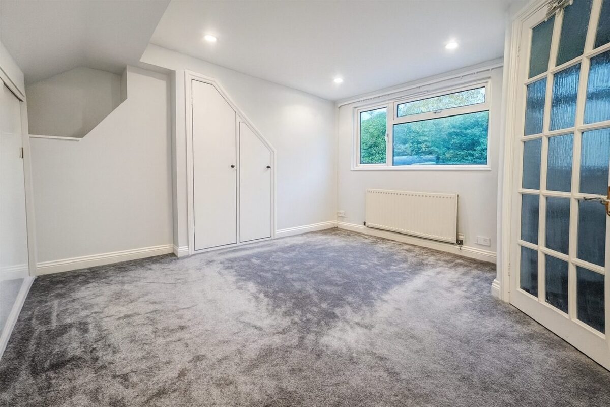 4 Bedroom House To Let - HP12