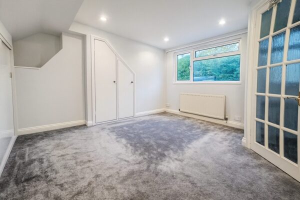 4 Bedroom House To Let - HP12