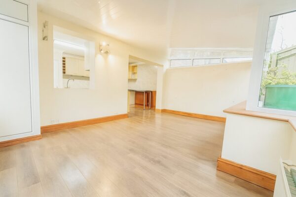 4 Bedroom House To Let - HP12