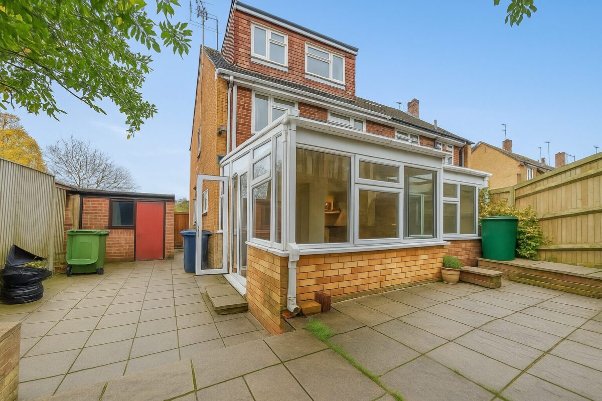 4 Bedroom House To Let - HP12