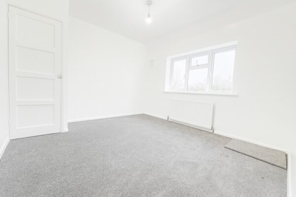 2 Bedroom Flat To Let - HP12