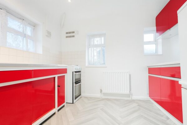2 Bedroom Flat To Let - HP12
