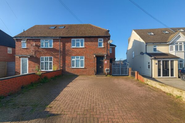 1/2 Bedroom Flat To Let - High Wycombe