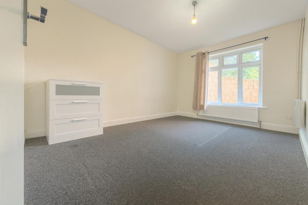 1/2 Bedroom Flat To Let - High Wycombe