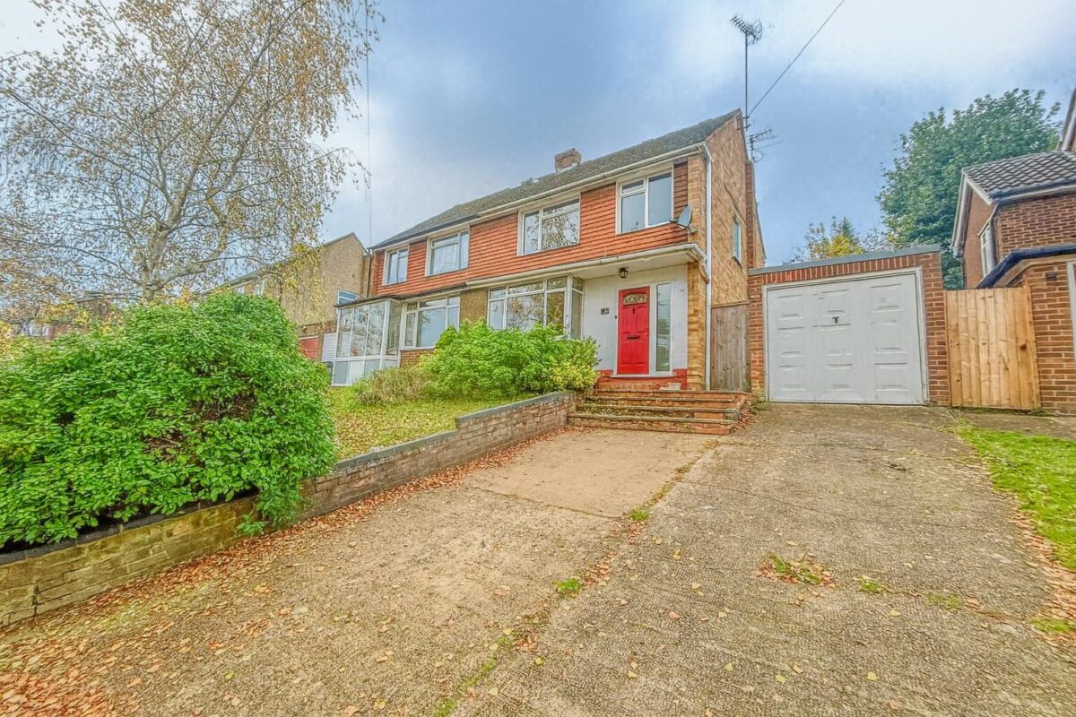 4 Bedroom House To Let - HP12