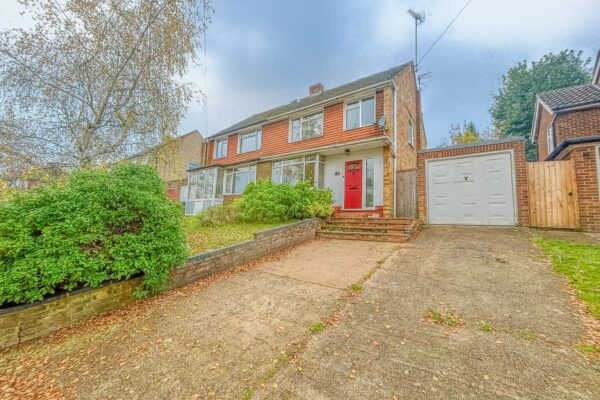 4 Bedroom House To Let - HP12