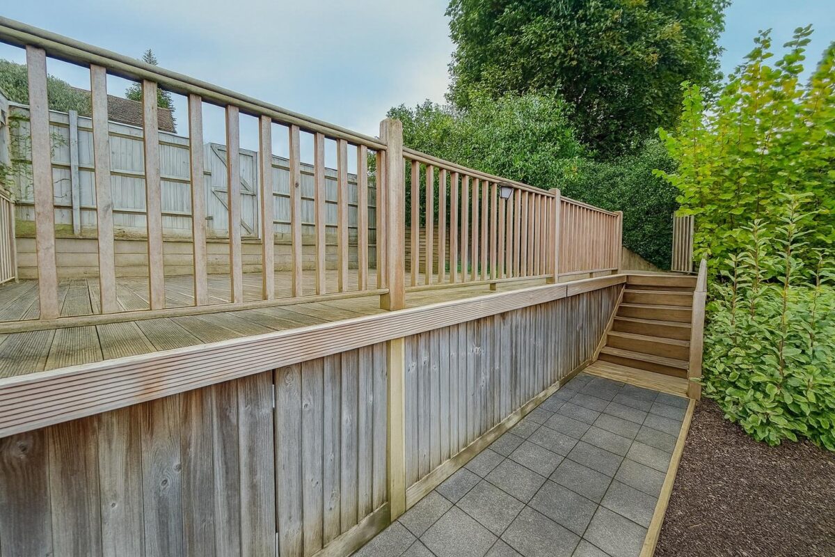 4 Bedroom House To Let - HP12