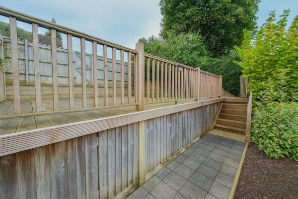 4 Bedroom House To Let - HP12