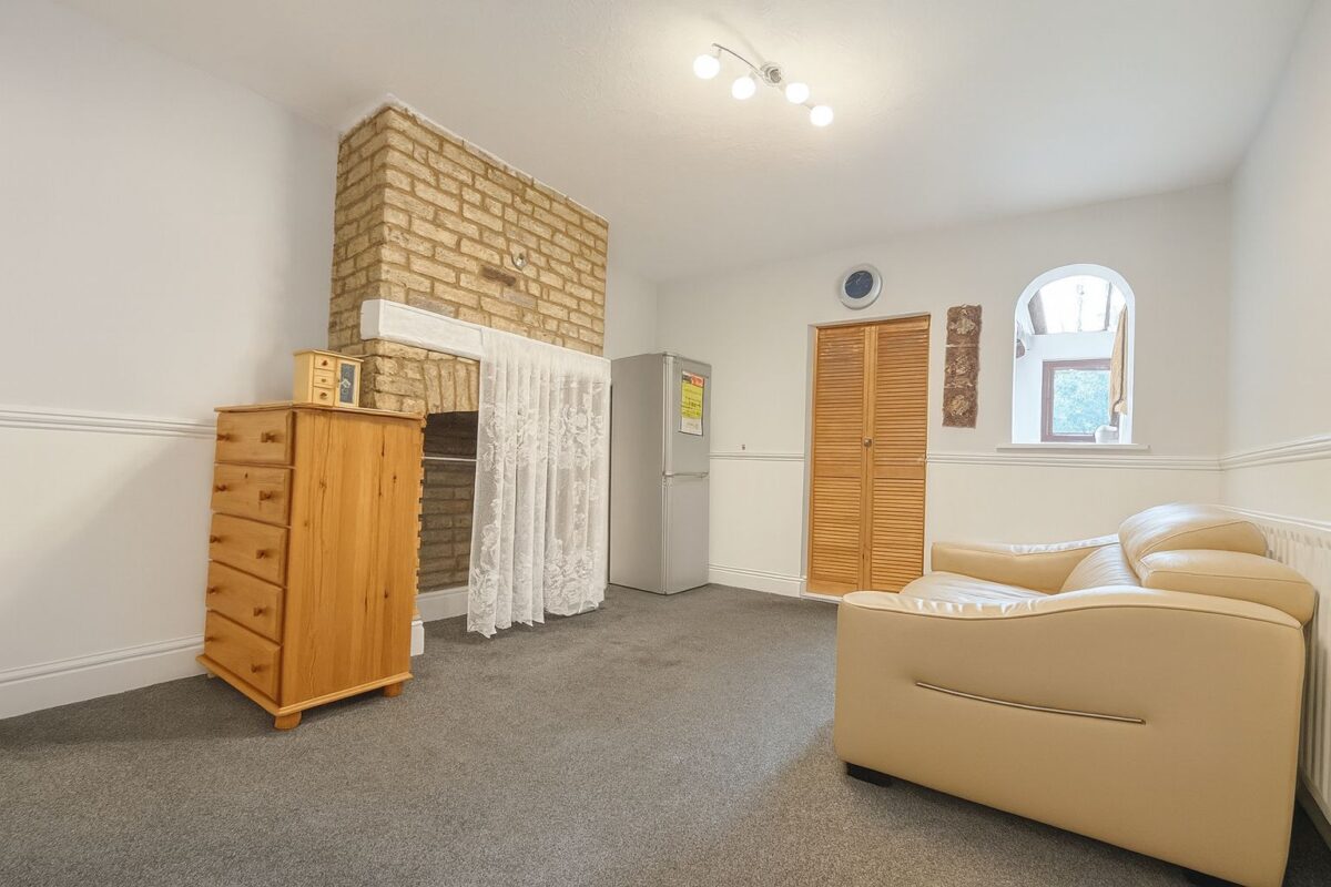 3 Bedroom House To Let - HP12