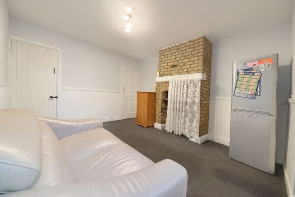 3 Bedroom House To Let - HP12