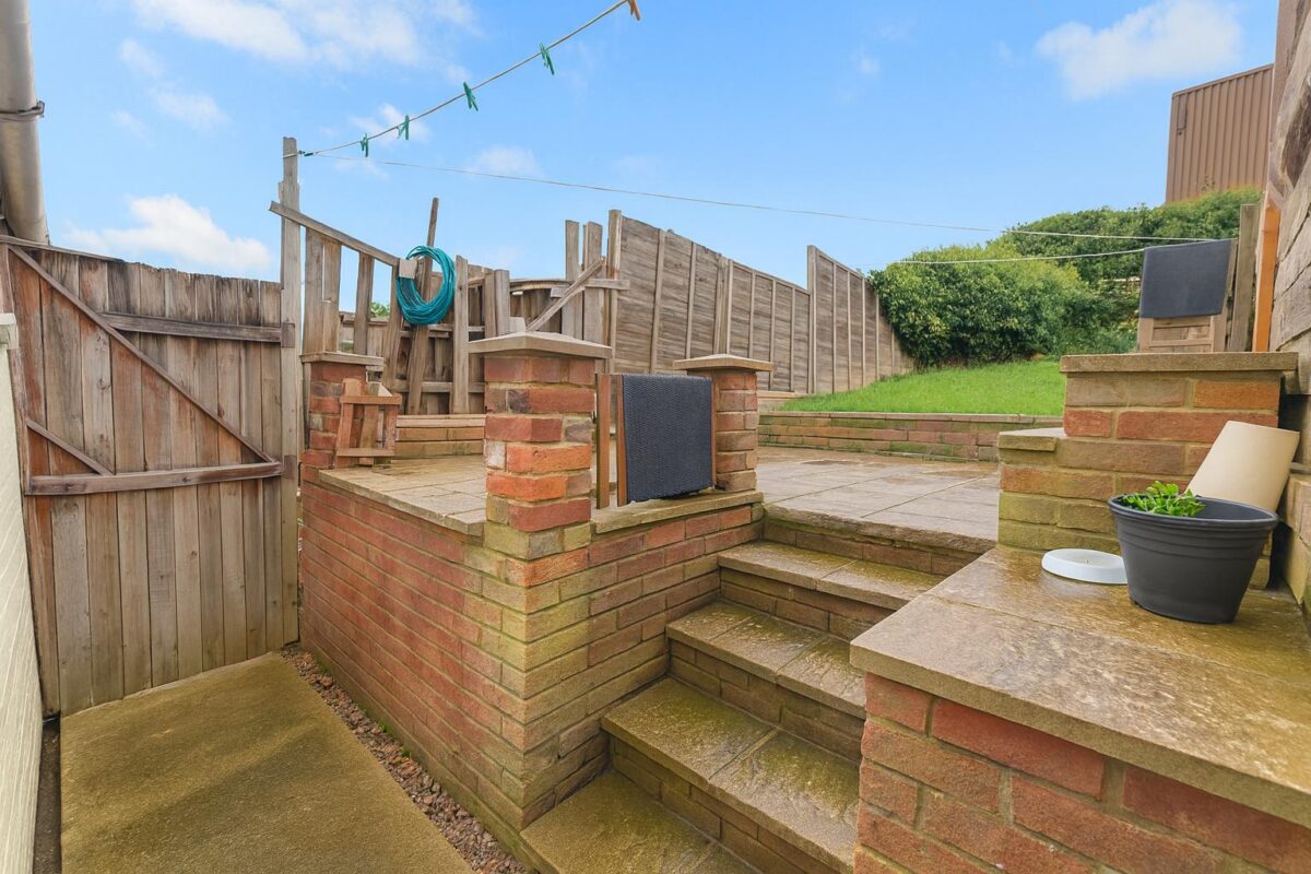 3 Bedroom House To Let - HP12