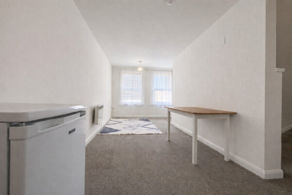 1 Bedroom Flat To Let - HP12