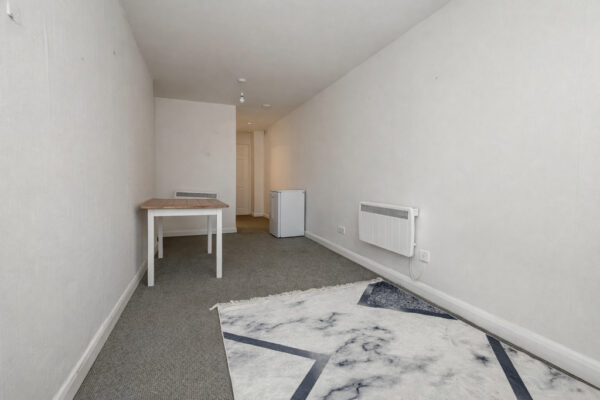 1 Bedroom Flat To Let - HP12