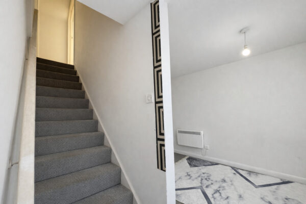 1 Bedroom Flat To Let - HP12