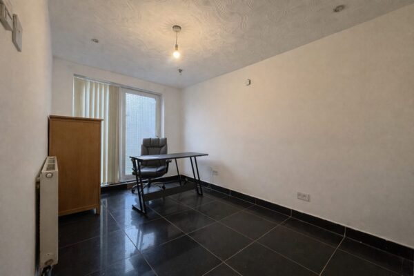 4 Bedroom House To Let - HP11