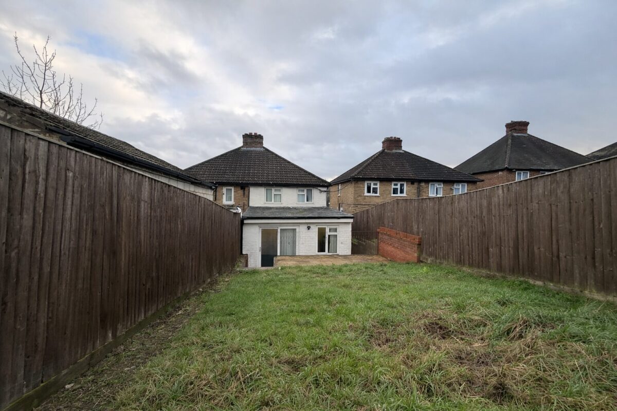 4 Bedroom House To Let - HP11