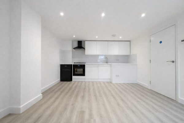 1 Bedroom Flat To Let - HP12