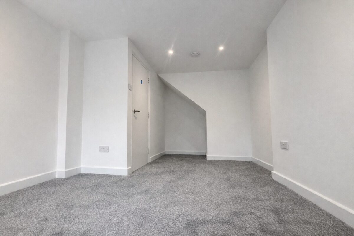 1 Bedroom Flat To Let - HP12