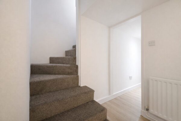 1 Bedroom Flat To Let - HP12