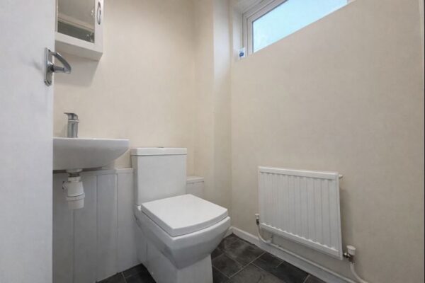 3 Bedroom House To Let - HP12