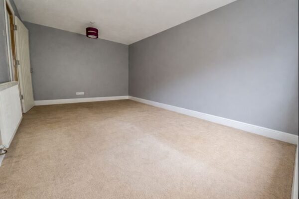 4 Bedroom House To Let - HP13