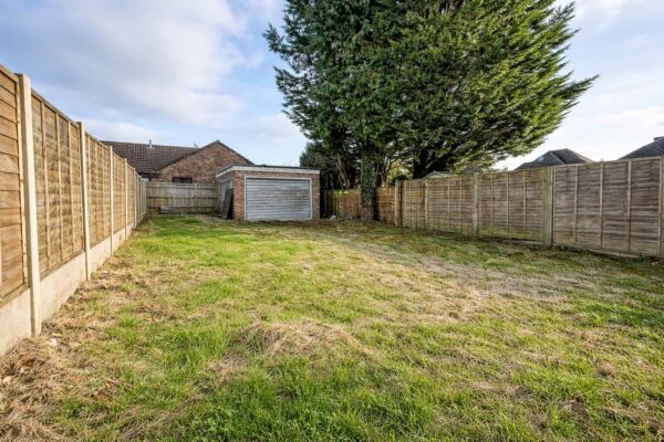 4 Bedroom House To Let - HP12