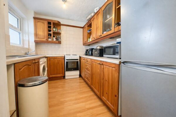 1 Bedroom Flat For Sale - HP11