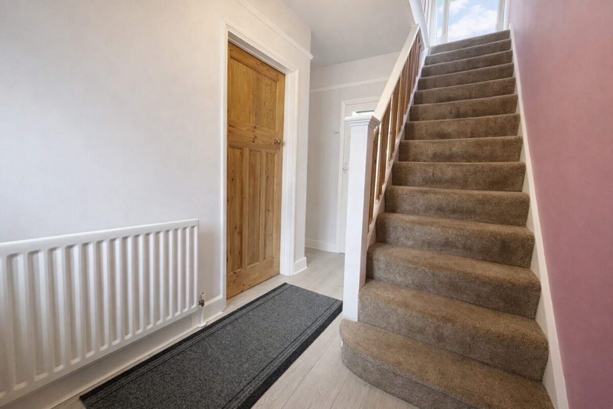 5 Bedroom House To Let - HP12