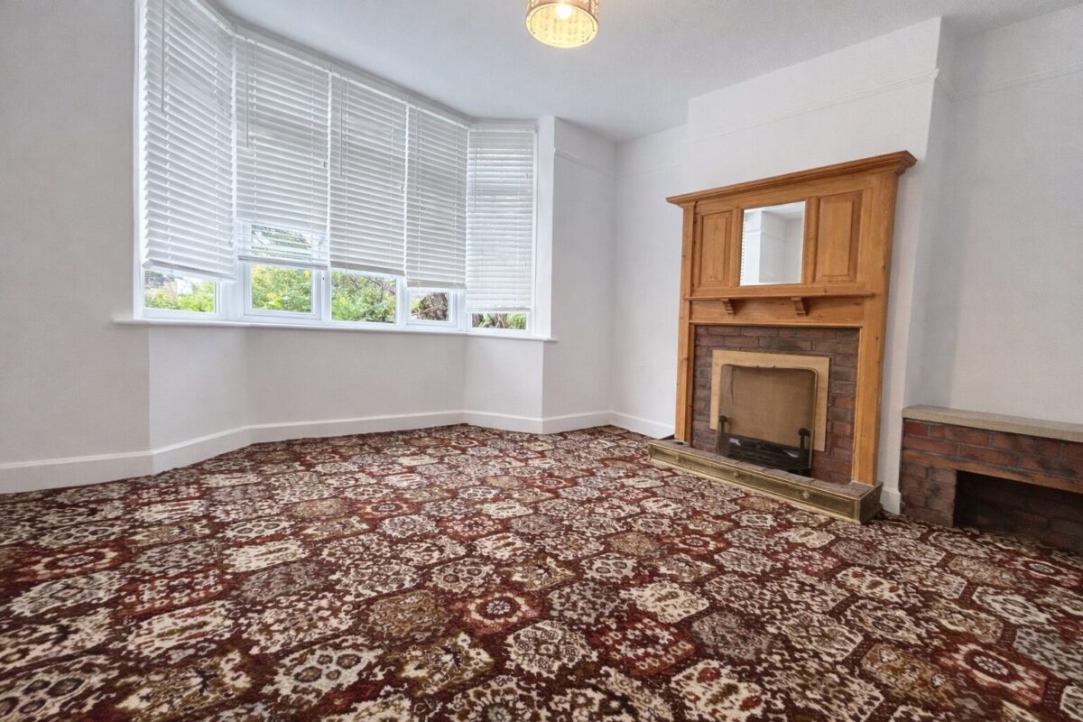 5 Bedroom House To Let - HP12