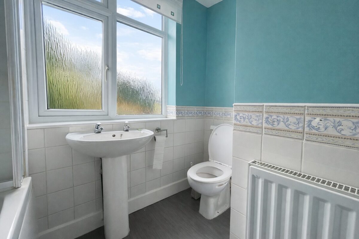 5 Bedroom House To Let - HP12