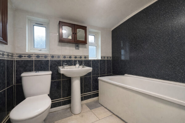 3 Bedroom House To Let - HP12